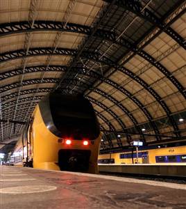 Trem de Schiphol para Amsterdam Trem de Schiphol para Amsterdam
