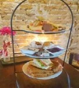 City tour + High tea City tour + High tea