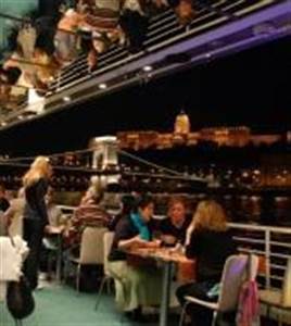 שייט וארוחת ערב לאור נרות 