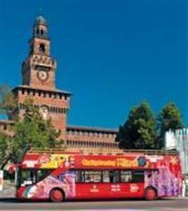 Milanos Hop-af-hop-på Bus Milanos Hop-af-hop-på Bus