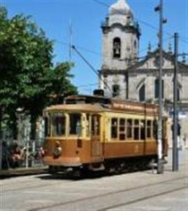 Passeio de Eléctrico pelo Porto Passeio de Eléctrico pelo Porto