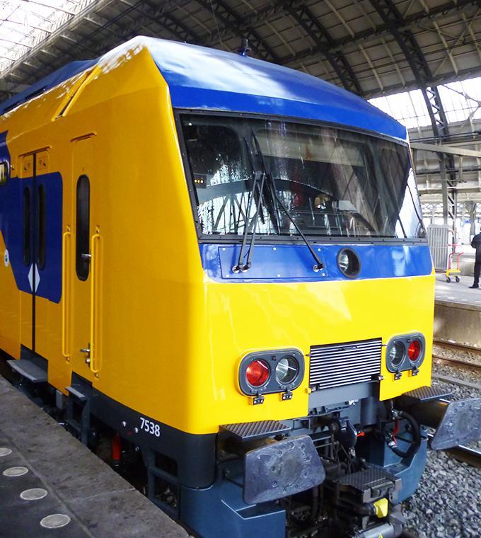 Train from the Hague-Rotterdam airport to Amsterdam Central Train from the Hague-Rotterdam airport to Amsterdam Central