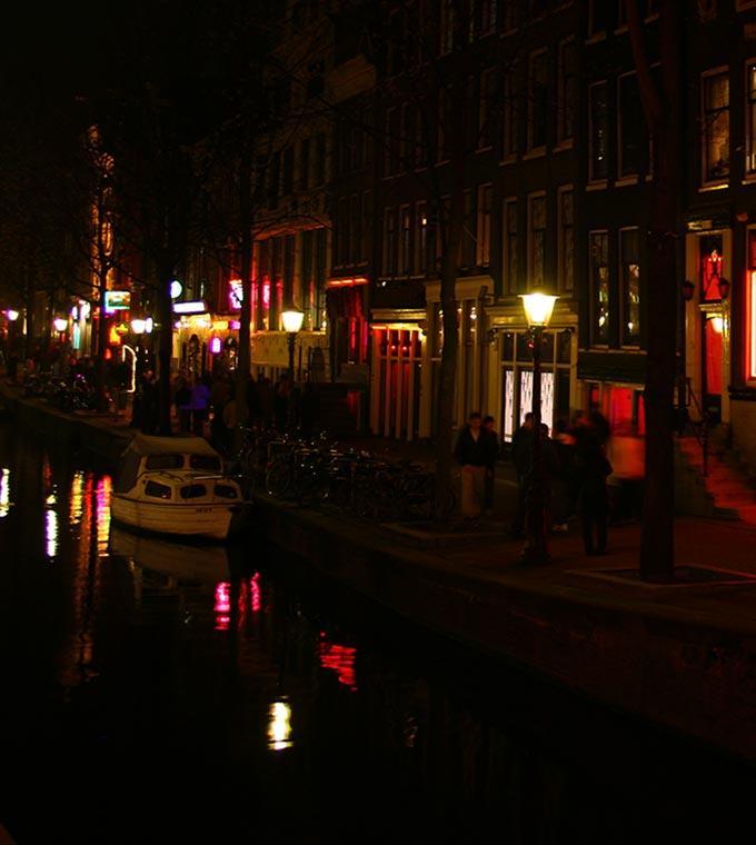 Evening Red Light District Canal Cruise Evening Red Light District Canal Cruise