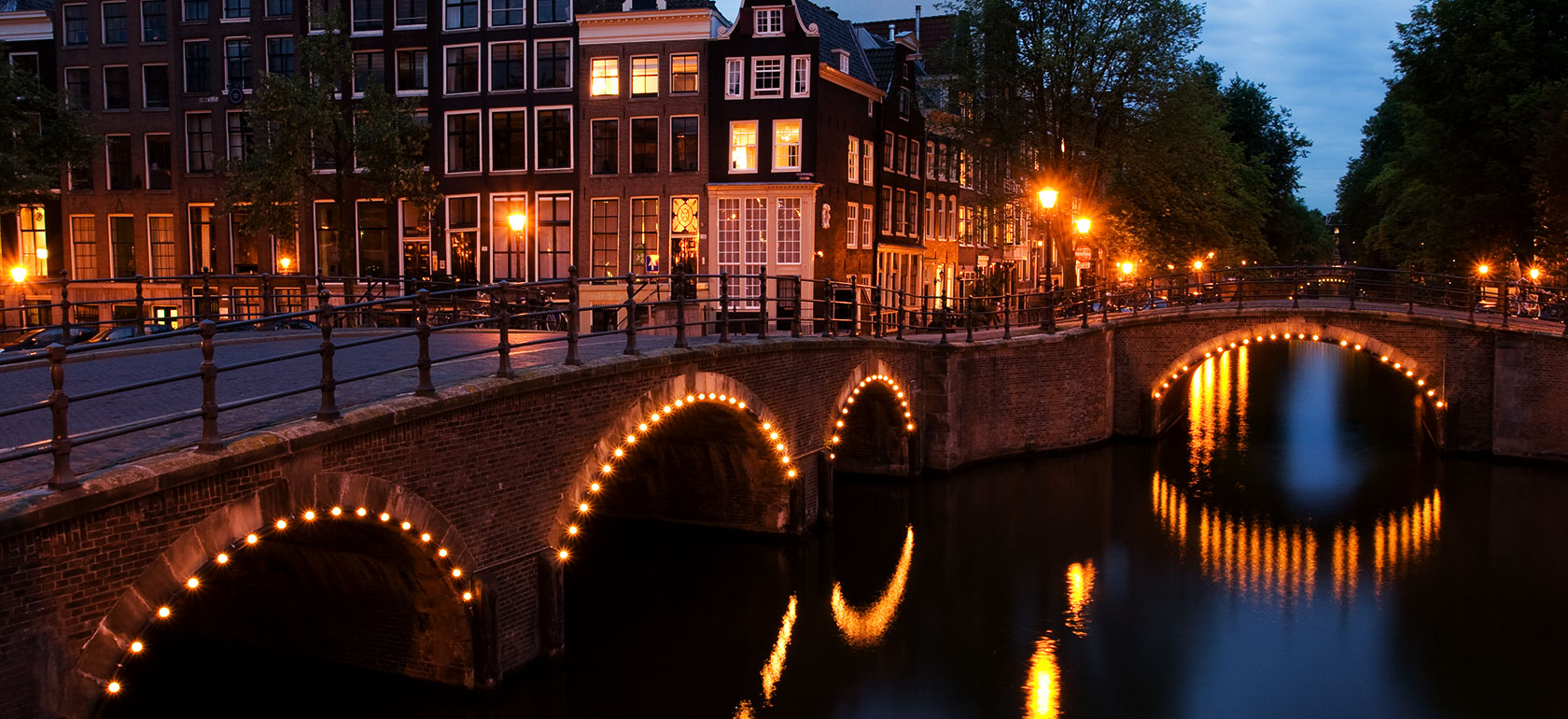 /amsterdam/classificaties/cruzeiros/cruzeiro-com-jantar-sul-de-amsterdao/AMS-NIGHT-CRUISE-1510268400-1511084499.jpg Cruzeiro com jantar – Sul de Amsterdão