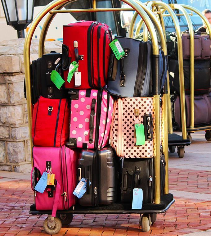 Deluxe Luggage Service (drop-off at the airport) Deluxe Luggage Service (drop-off at the airport)