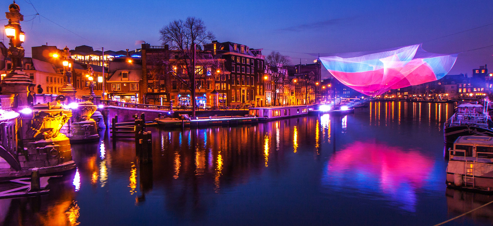 /amsterdam/classificaties/rondvaarten/amsterdam-light-festival-cruise/AMS-FESTIVAL-1510561992.jpg Amsterdam Light Festival Cruise