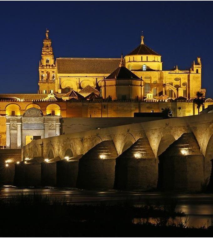 Tour pelos monumentos de Cordoba Tour pelos monumentos de Cordoba