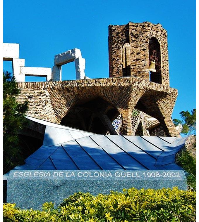 Gaudi´s Crypt & Colonia Güell van Barcelona Gaudi´s Crypt & Colonia Güell van Barcelona