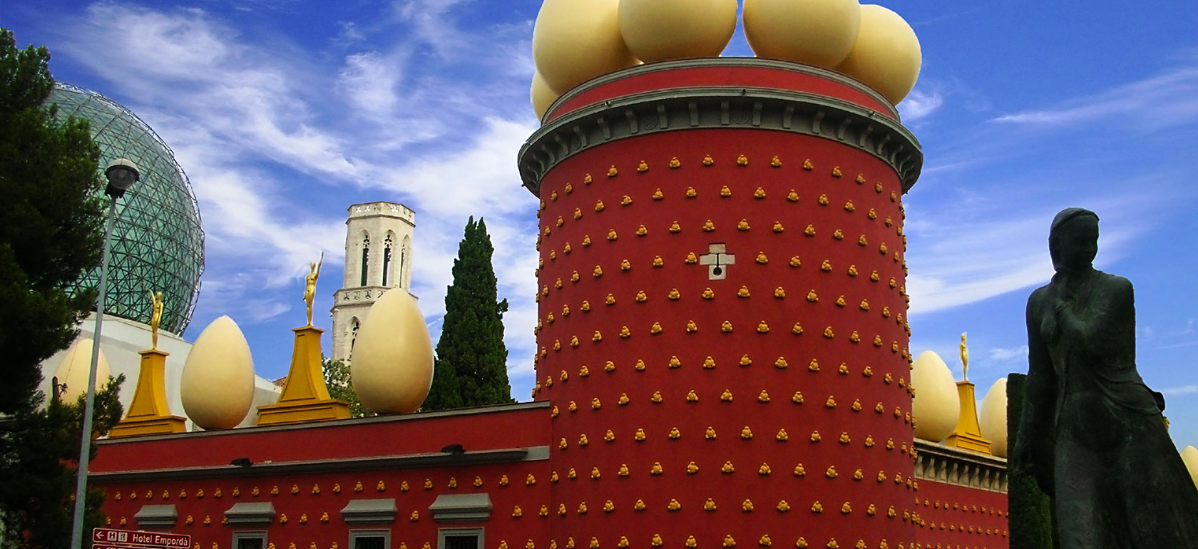 /barcelona/classificaties/tours/figueres,-dali-girona/MUSEO_DALI,_FIGUERAS-1510527600.jpg Figueres, Dali & Girona