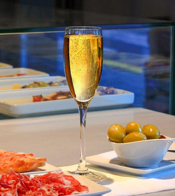 Tour gourmand à Barcelone avec notre guide local Tour gourmand à Barcelone avec notre guide local