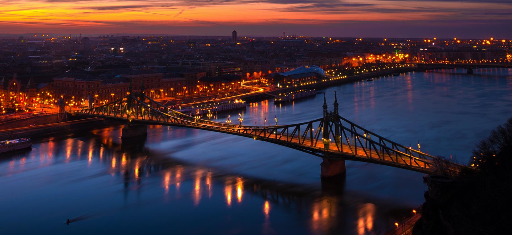 /budapest/Classificaties/attractions/budapest-by-night/BUDA-NIGHT-HEADER-1534237602.jpg Budapest by Night