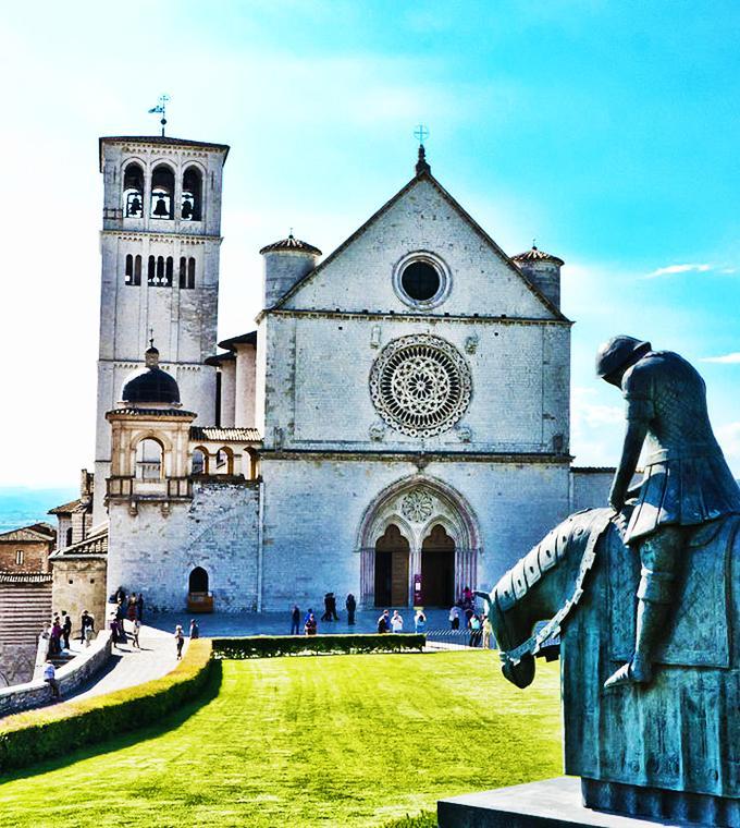 Assisi & St. Francis Basilica (Code T15 FD) Assisi & St. Francis Basilica (Code T15 FD)