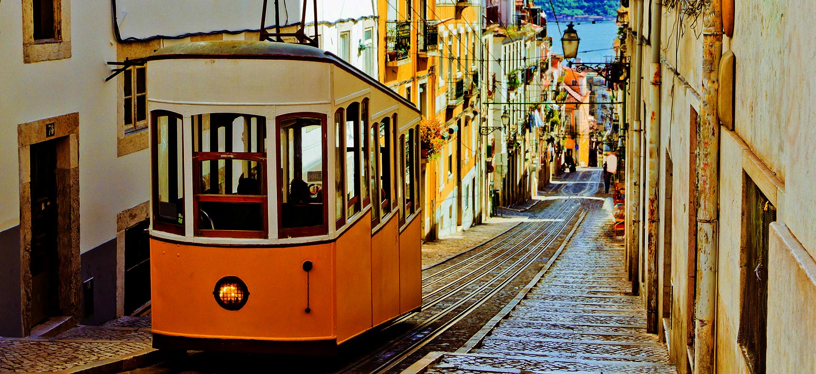 /lisbon/Classificaties/attractions/hills-tramcar-tour/TRAM-1511444709.jpg Hills Tramcar Tour
