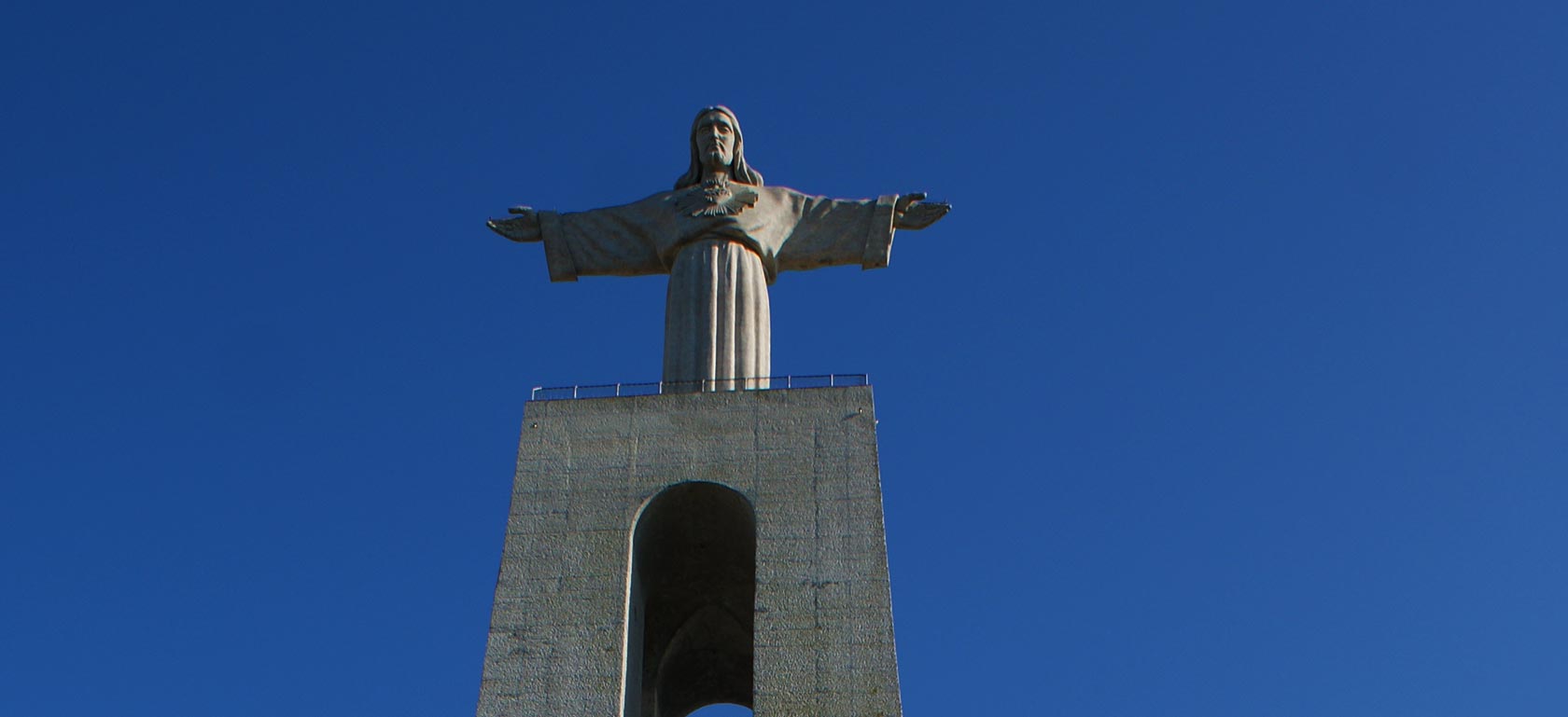/lisbon/Classificaties/walking-tours/christ-the-king-sanctuary/Cacilhas-and-Almada-header-1543488233.jpg Christ the King Sanctuary