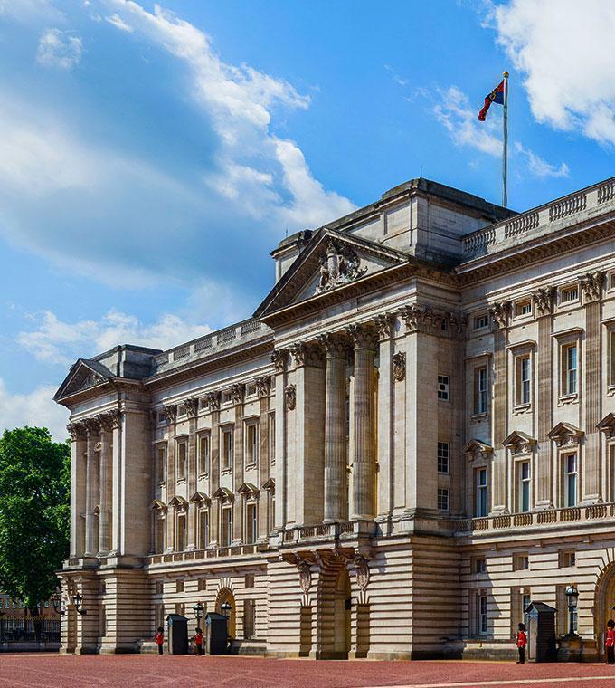 Buckingham Palace - Queens Gallery Buckingham Palace - Queens Gallery
