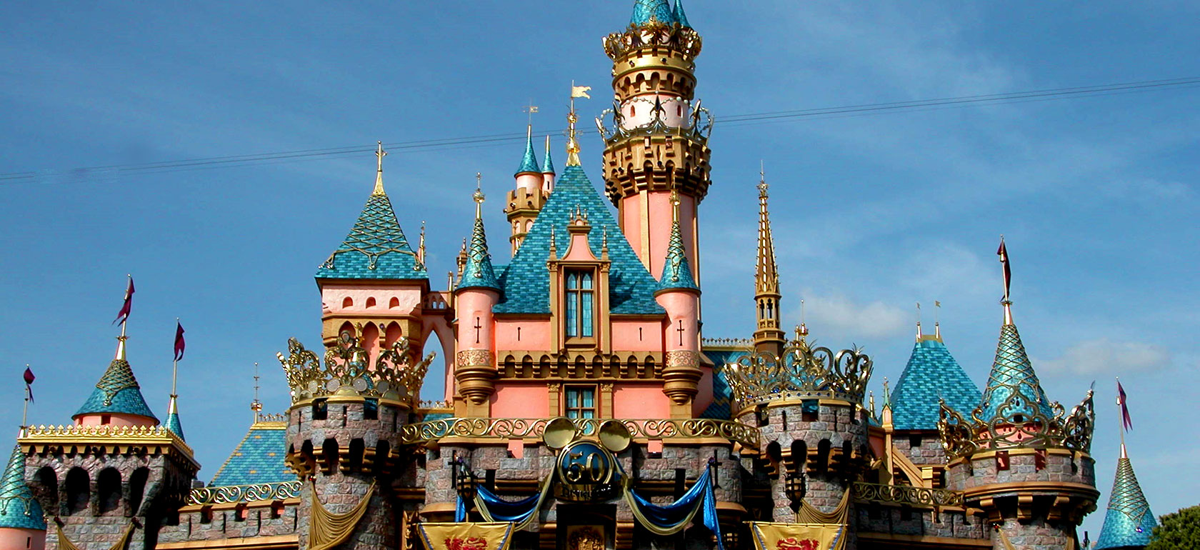 /paris/Classificaties/atraoes/disneyland-paris-1-dia-2-parques-com-transporte/DISNEYLAND-1510667691-1512557509.jpg Disneyland Paris 1 Dia 2 Parques com Transporte