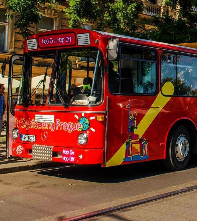 Wycieczka po Pradze autobusem Hop on Hop off Wycieczka po Pradze autobusem Hop on Hop off