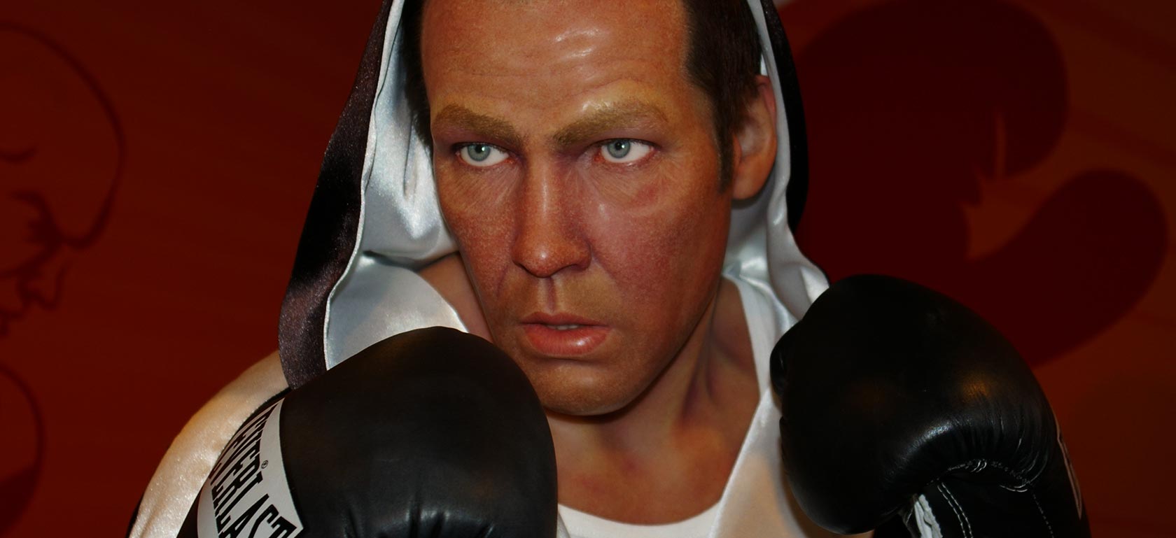 /vienna/Classificaties/city-tours/city-cruise-madame-tussauds/TUSSAUDS-HEADER-1534421806.jpg City Cruise & Madame Tussauds