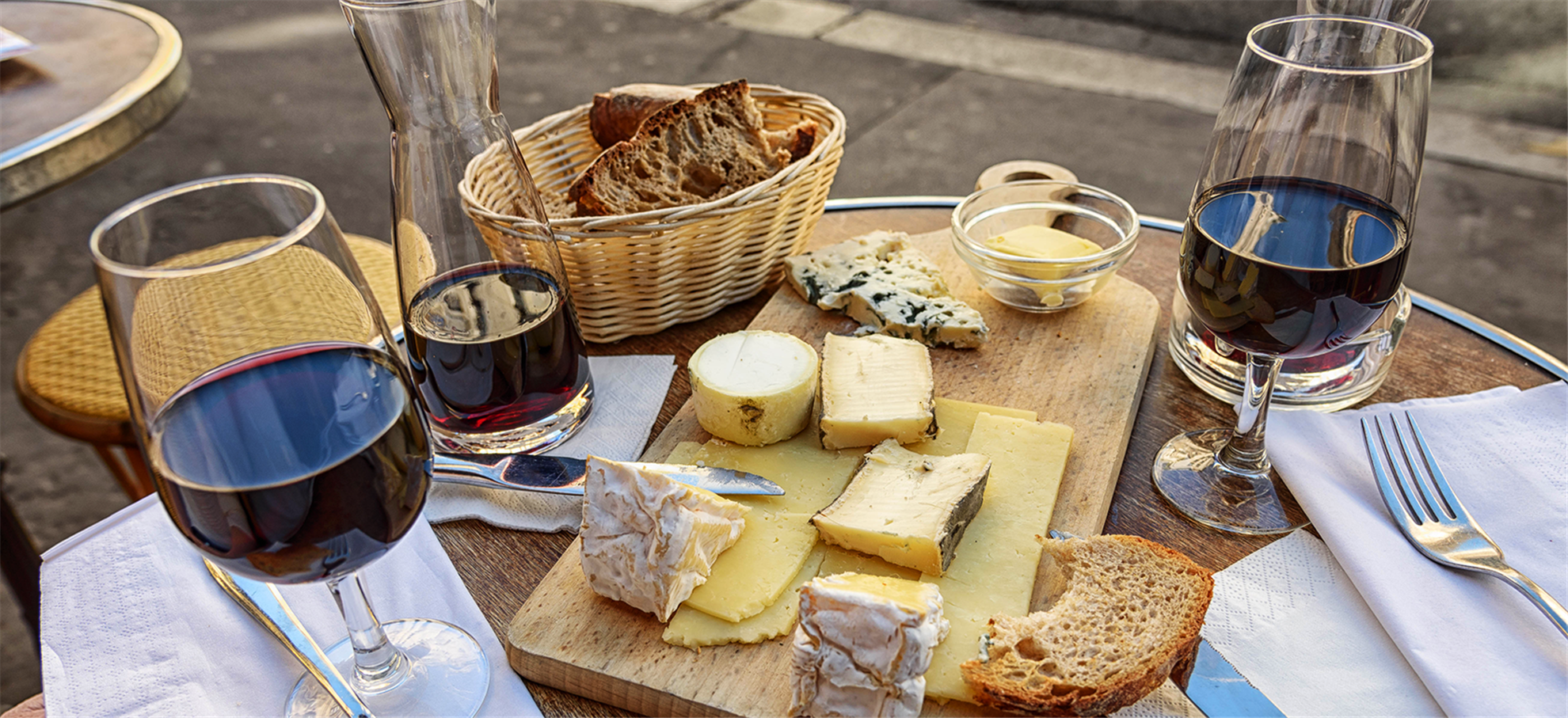 /amsterdam/classificaties/attractions/golden-age-cheese-tasting/wine-cheese-test-1509450154.png Golden Age Cheese & Wine Tasting