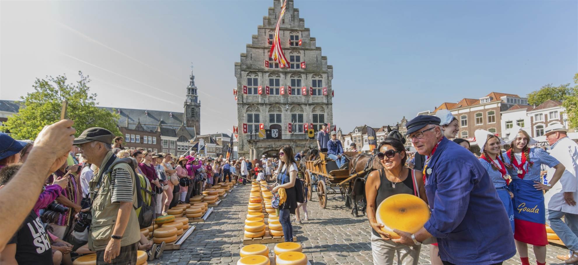 /amsterdam/classificaties/tours/alkmaar-cheese-and-windmills/alkmaar-header-1543937454.jpg Alkmaar - half day cheese market tour