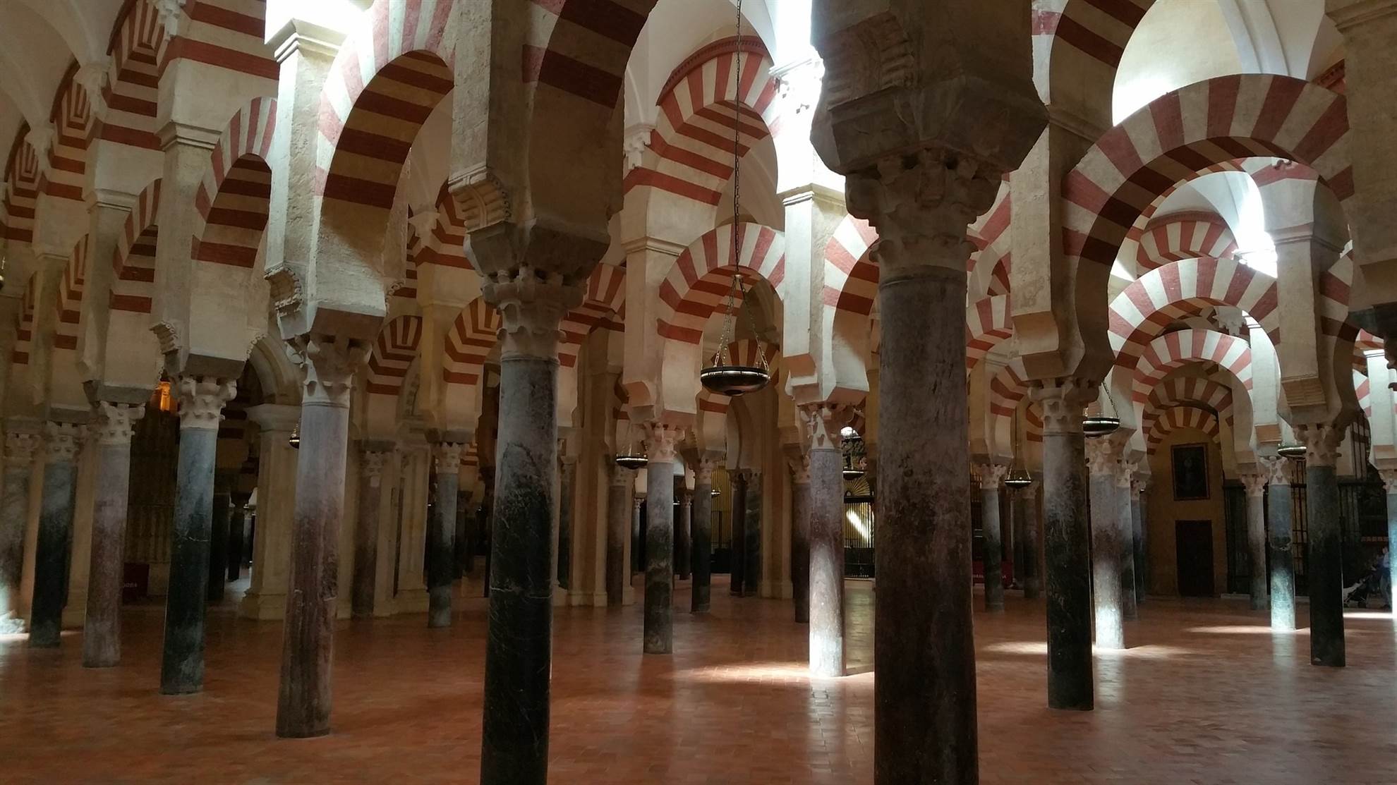 /andalusia/classificaties/cordoba/mosques-cathedral-guided-tour/mosquecathedral-of-cordoba-1541600_1920-1529671430.jpg Mezquita Cathedral Guided Tour