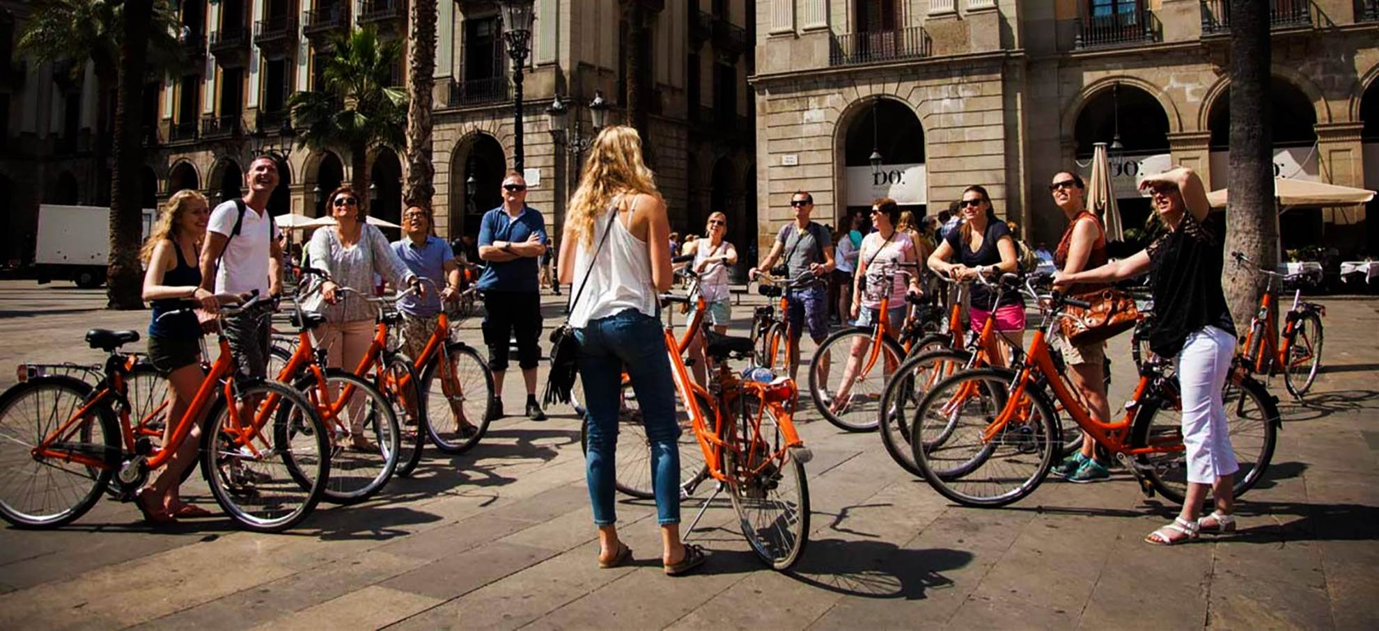 /barcelona/classificaties/bike-tours-rentals/gaudi-tour-by-bike/bcn-bikes-1511173926.jpg Gaudí Highlight Tour by bike