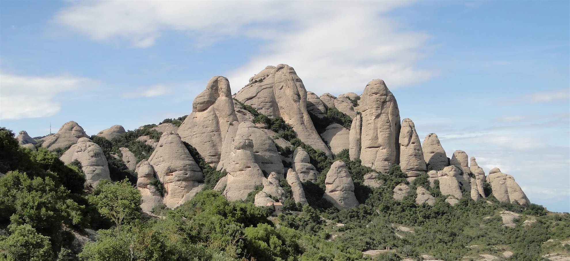 /barcelona/classificaties/excursies/comfortabel-montserrat/montserrat_mountain-1573468216.jpg Montserrat Tour (BCNMONAM)