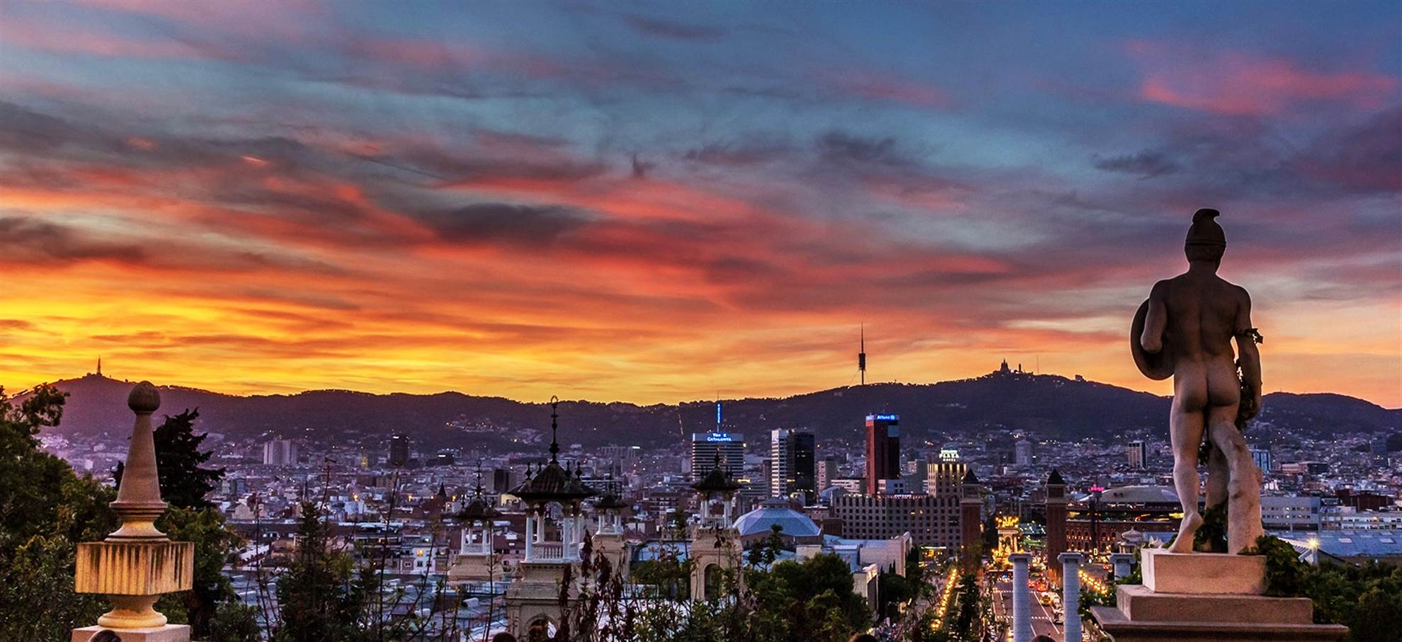 /barcelona/classificaties/guided-walking-tours/barcelona-at-the-break-of-dawn/bcn-sunset-1510583090.jpg Barcelona at the break of dawn