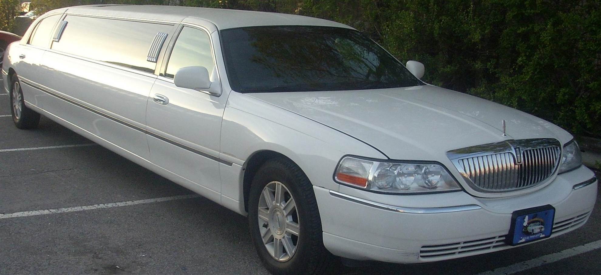 /barcelona/classificaties/nightlife/limousine-tour/lincoln_town_car_limousine-1575900958.jpg Limousine Tour