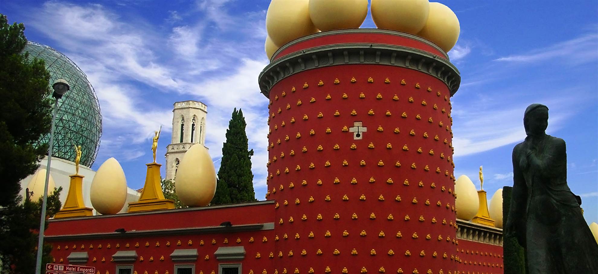 /barcelona/classificaties/utflykter/figueres-dali-girona-se/museo_dali_figueras-1510527600-1512049777.jpg Figueres, Dali & Girona