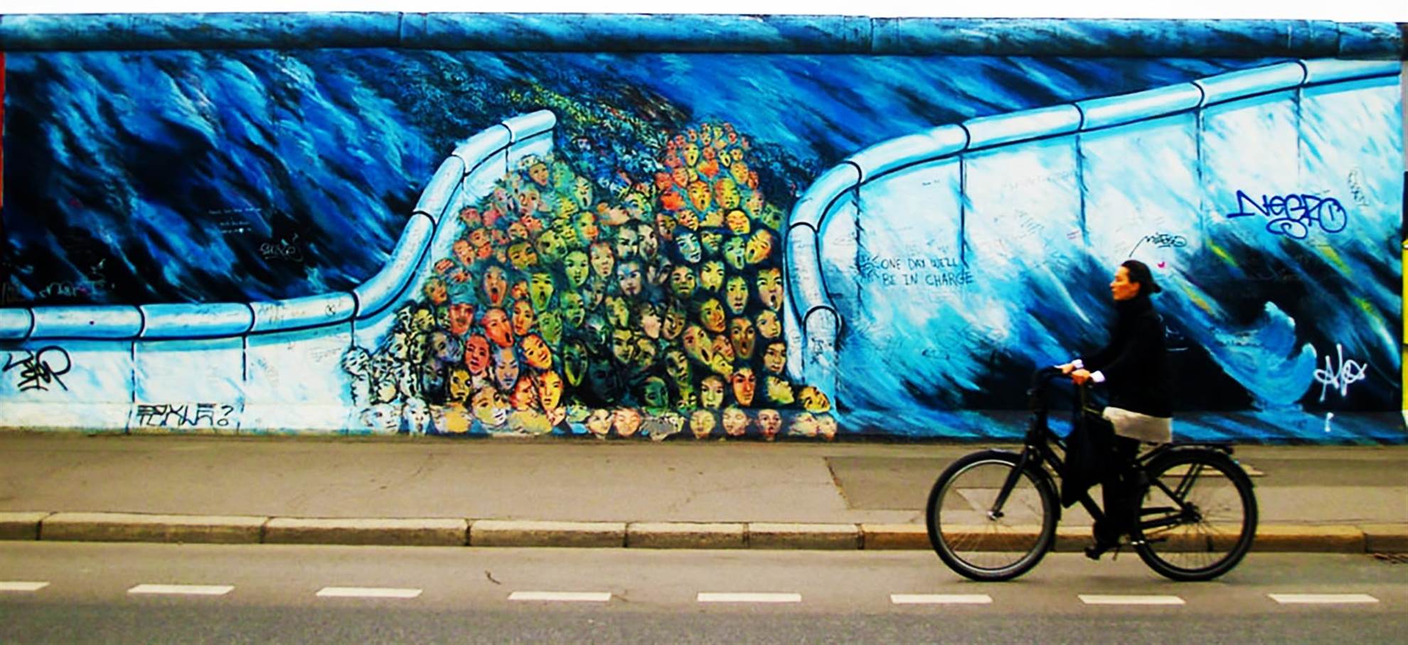 /berlin/classificaties/bike-tours/berlin-east-west-bike-tour/berlin-bike-tour-header-1534416330.jpg Berlin East-West Bike Tour