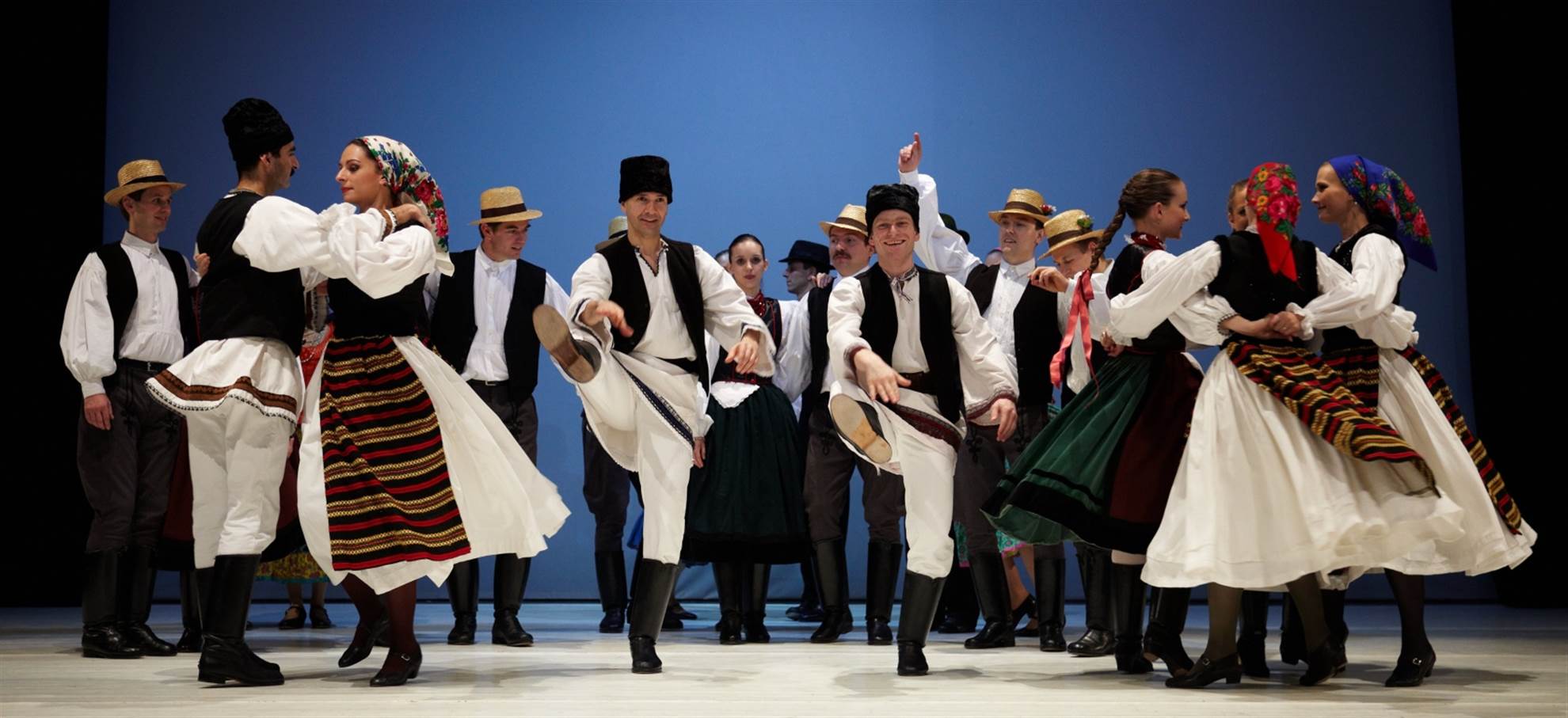 /budapest/classificaties/concerts/hungarian-state-folk-ensemble/hungarian-dance-performance-header-1587554817.jpg Hungarian Dance Performance in Budapest
