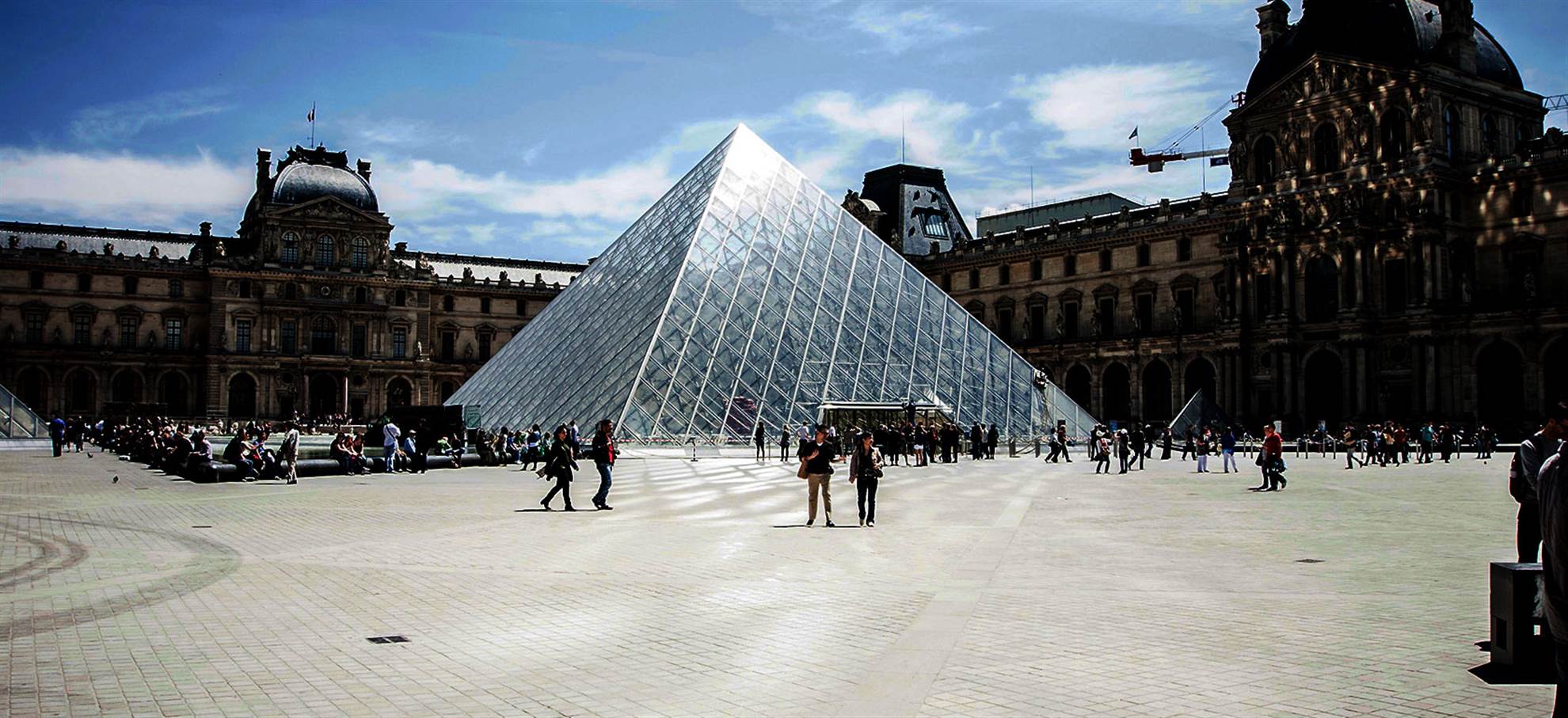 /city-tours-by-bus/big-bus-day-pass-louvre-museum-ticket/louvre-guide-1543849181.jpg Big Bus Day Pass + Louvre museum