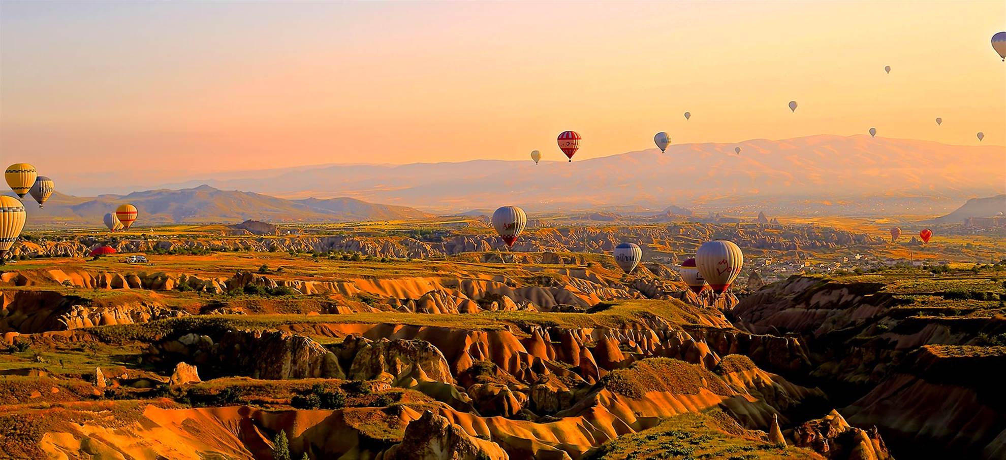 /istanbul/classificaties/experiences/balloon-tour-over-the-fairy-chimneys/fairy-chimneys-1511512358.jpg Balloon Tour Over The Fairy Chimneys