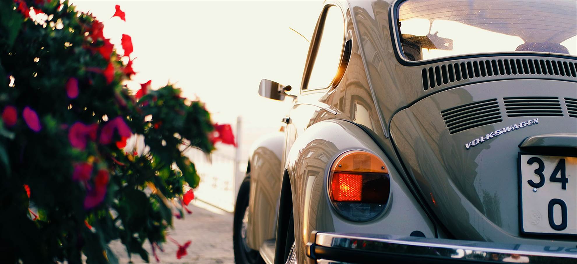 /lisbon/classificaties/city-tours/beetle-tour--sintracabo-da-roca/beetle-car-header-1543327372.jpg Beetle Tour - Sintra,Cabo da Roca