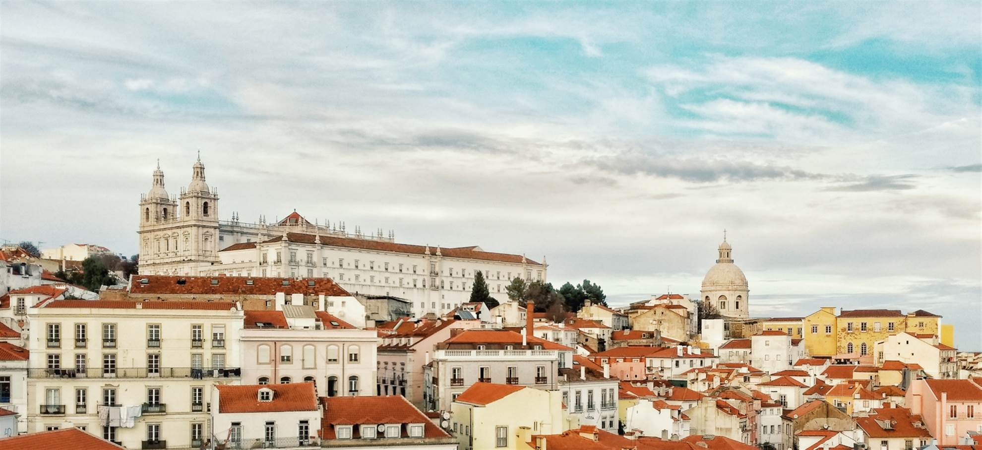 /lisbon/classificaties/eco-tours/old-town-historic-centre-lisbon-in-an-electric-car-with-gps-audio-guide/liam-mckay-331579-unsplash-1-old-town-tour-header-1550064987.jpg Old Town & Historic Centre Lisbon in an Electric Car with GPS Audio Guide