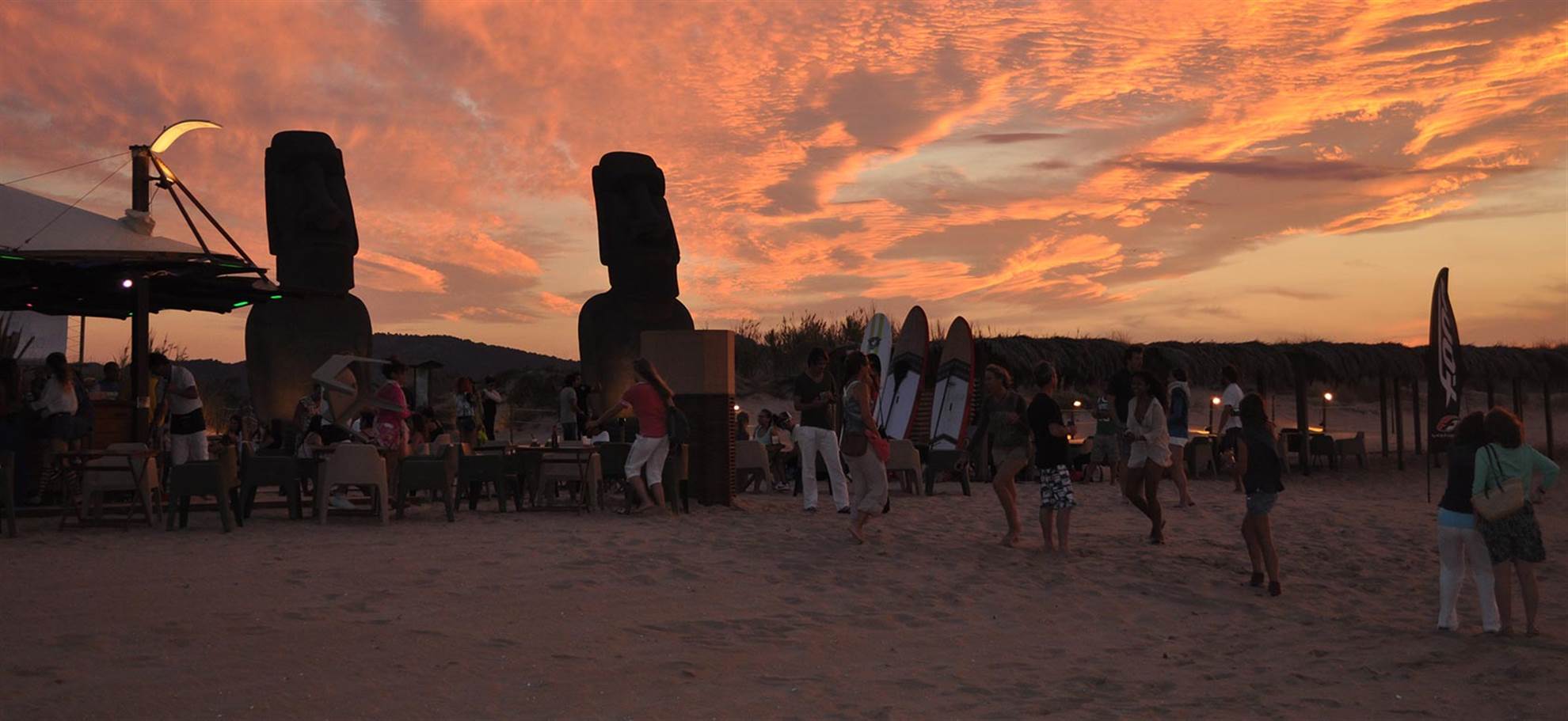 /lisbon/classificaties/lisbon-at-night/sunset-and-beach-party/sunset-party-header-1544000492.jpg Sunset and Beach Party