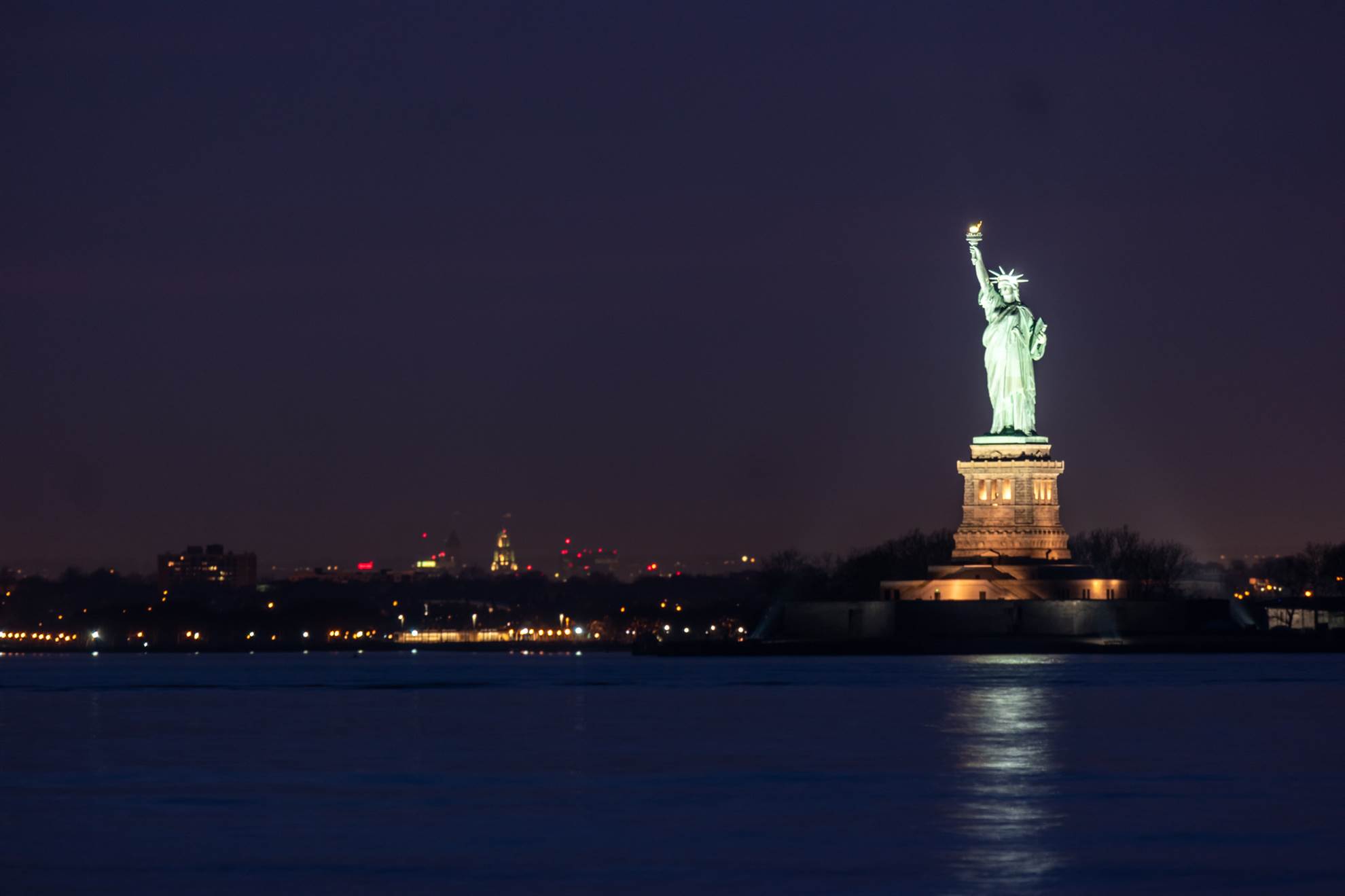 La Statua Di Notte