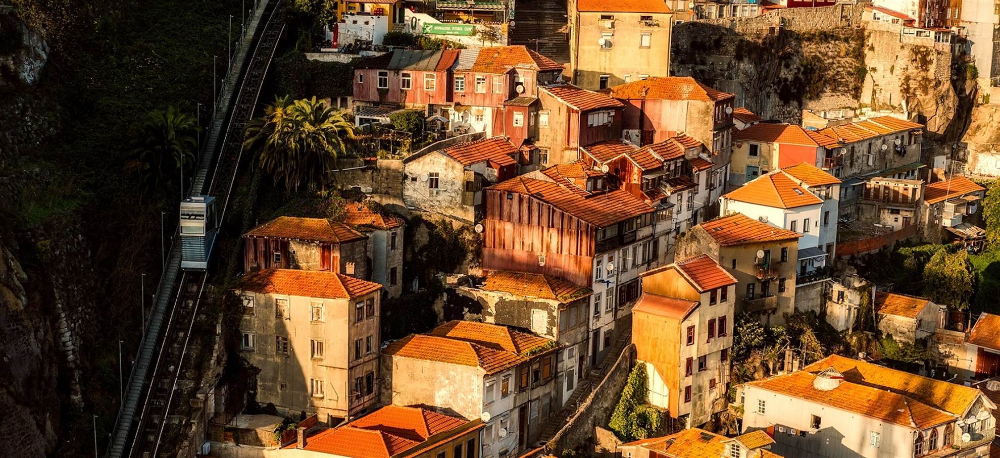 /oporto/classificaties/walking-tours/original-walking-tour/portugal_historic_header2-1587453396.jpg Original Walking Tour