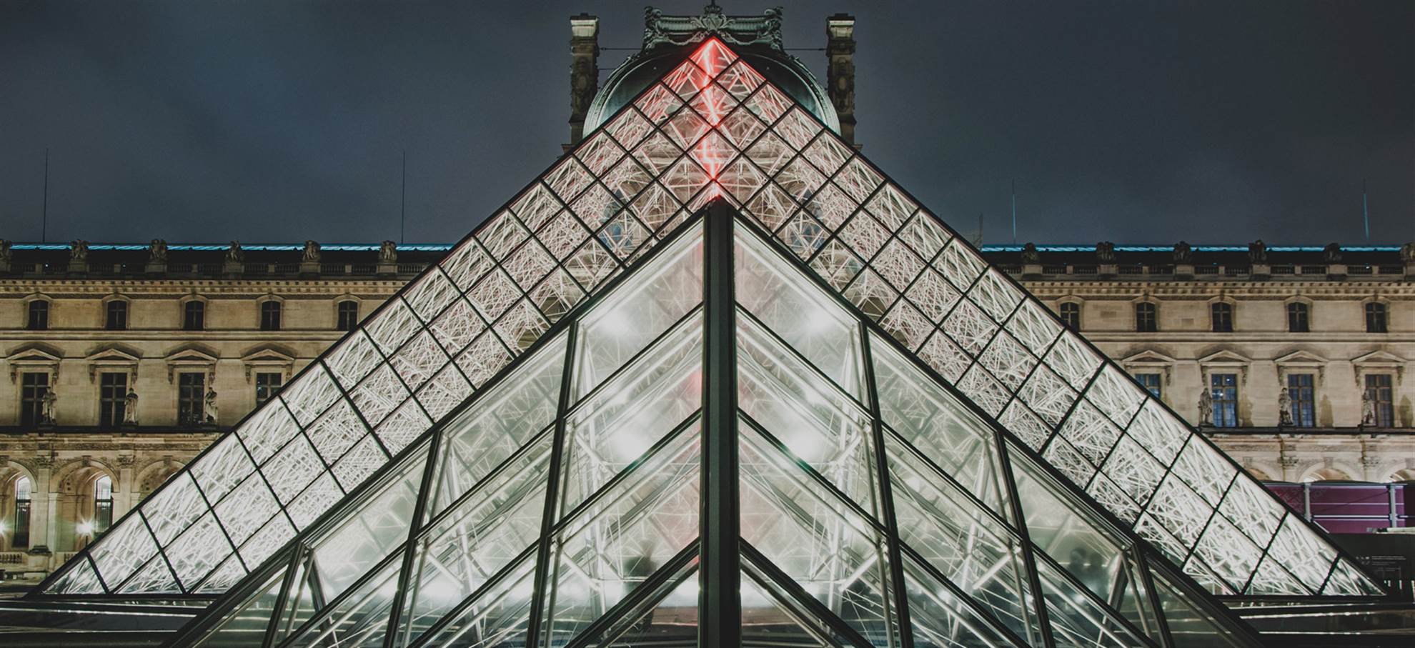 /paris/classificaties/attracties/louvre-museum-skip-the-line/louvre__1680x770-1509110977-1509720535.jpg Louvre Museum 'Skip the line'