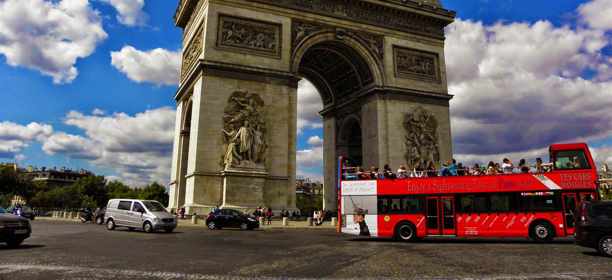 /paris/classificaties/city-tours-by-bus/nice-1-day-pass-hop-on-hop-off/hophop-bus-1510668396-1513168972.jpg Автобус с остановками по Ницце 1 день