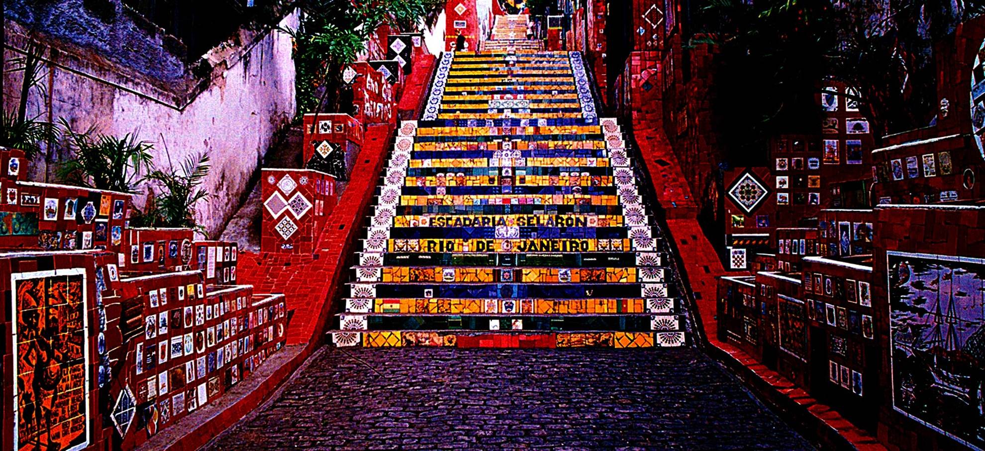 /rio/classificaties/walking-tours/historic-rio-walking-tour/rio-janeiro-stairs-1511944656.jpg Historic Rio Walking Tour