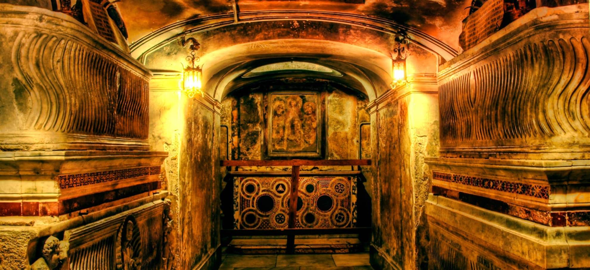 /rome/classificaties/le-vatican/la-necropole-du-vatican--visite-guidee/vatican-necropolis-header-1542028198.jpg La nécropole du Vatican - Visite guidée en français!