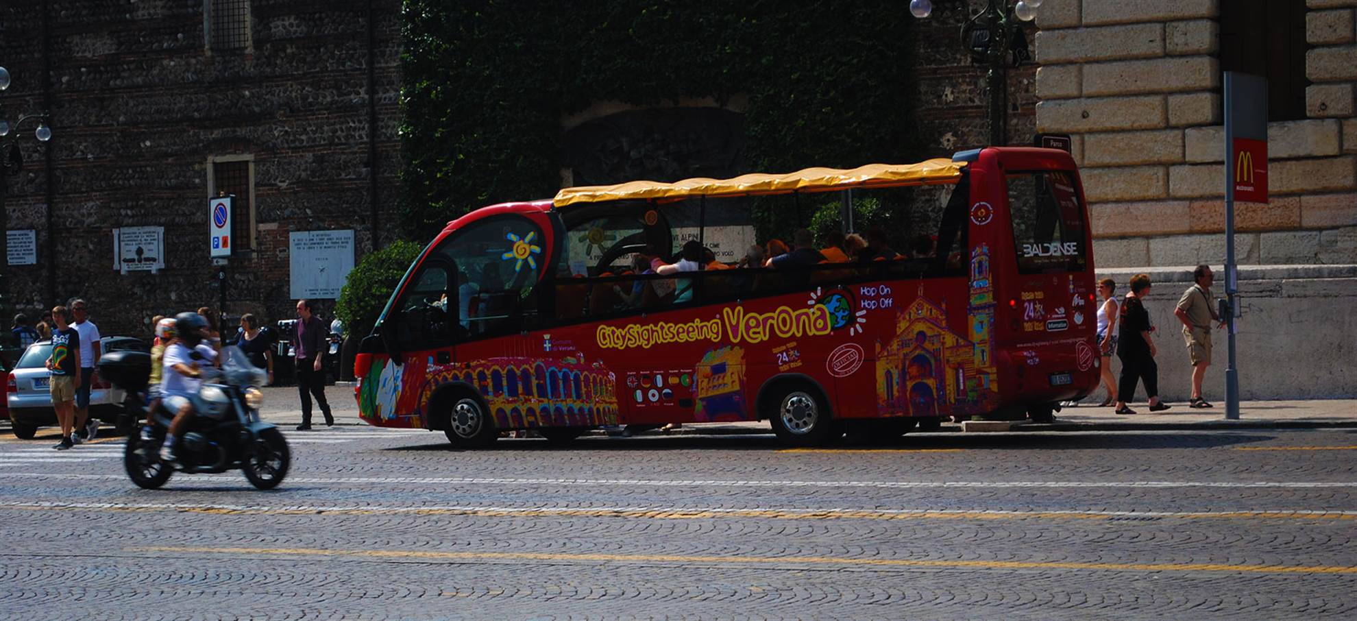 /venice/classificaties/verona/verona-hop-on-hop-off-bus/verona-hop-on-hop-off-bus-header-1544181431.jpg Verona Hop-On Hop-Off Bus