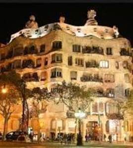 Дом Мила Ночью