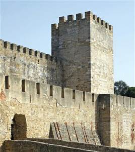 Super Lisbon Combi: Castle Sao Jorge + Hop on Hop off Bus and more!