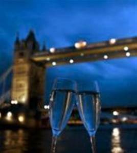 Bateaux London Classic Dinner Cruise